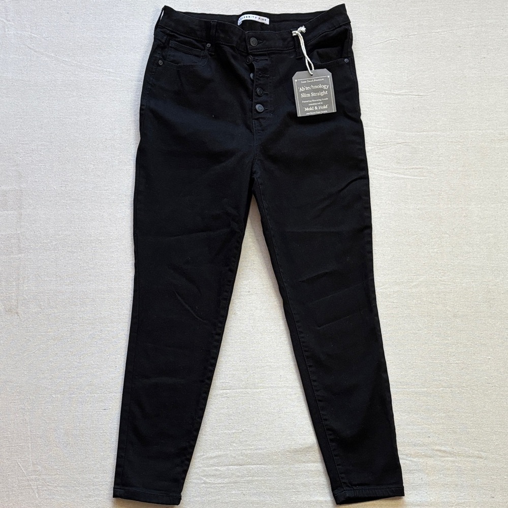 Celebrity Pink Women's Ankle Jeans in Black Size 11
